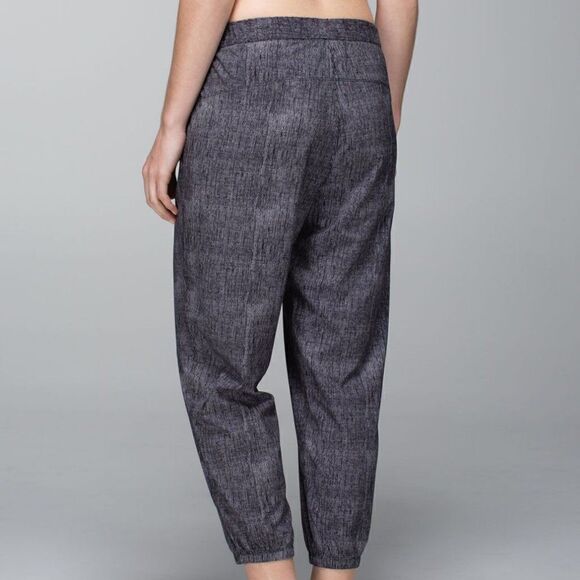 Lululemon Rollin' With My Omies Pant Burlap Texture Black Dune / Black 6 - Picture 3 of 10